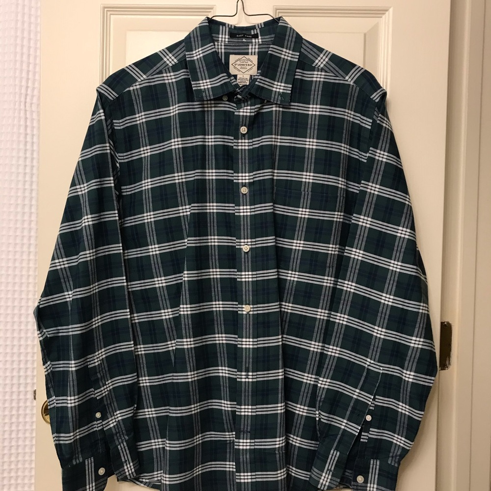 Men’s St. John’s Bay Green checked dress shirt